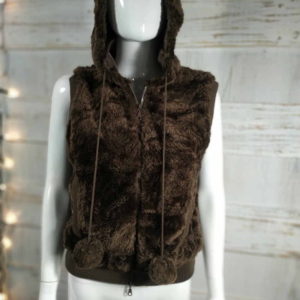 Faux fur hooded vest brow‎ XL @40
